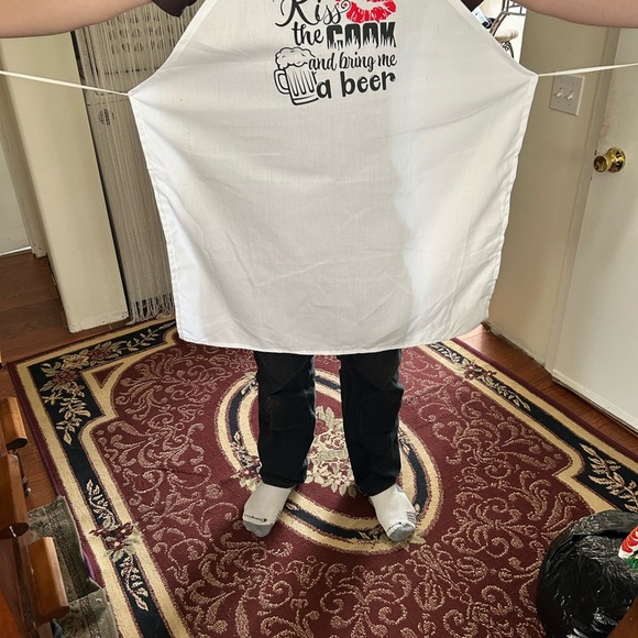 Kiss the cook and bring the beer displayed in a red apron - handmade -new - Picture 4 of 5